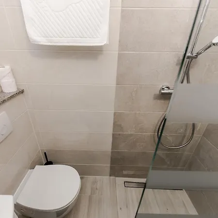 Apartament Palomia D *